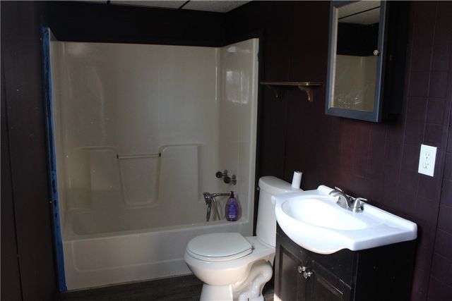 283 Duck Hollow Road, Menallen Twp, PA 15401