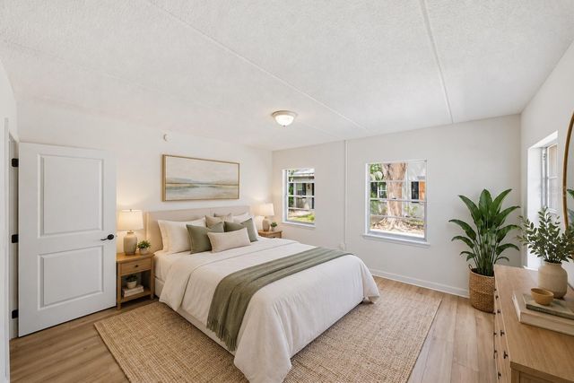 6930A PLACE DE LA PAIX 1A, South Pasadena, FL 33707