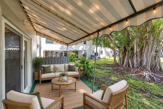 6930A PLACE DE LA PAIX 1A, South Pasadena, FL 33707