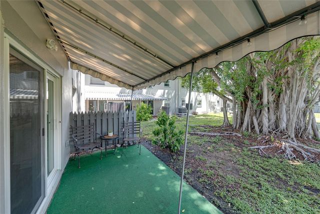 6930A PLACE DE LA PAIX 1A, South Pasadena, FL 33707
