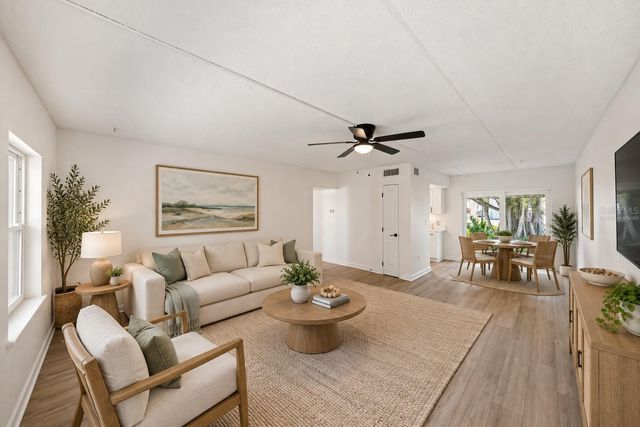 6930A PLACE DE LA PAIX 1A, South Pasadena, FL 33707