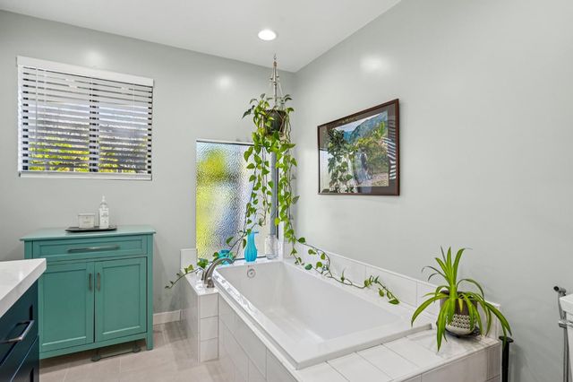 434 Olive Orchard Dr, Auburn, CA 95603