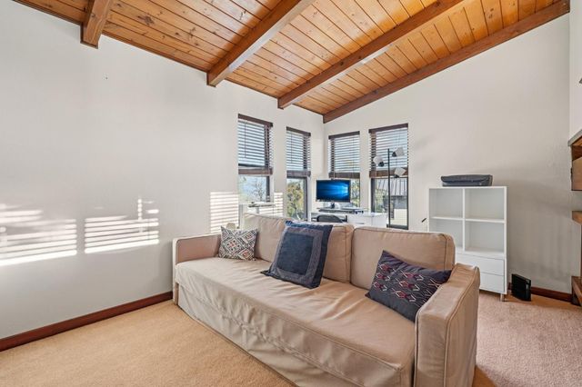 434 Olive Orchard Dr, Auburn, CA 95603