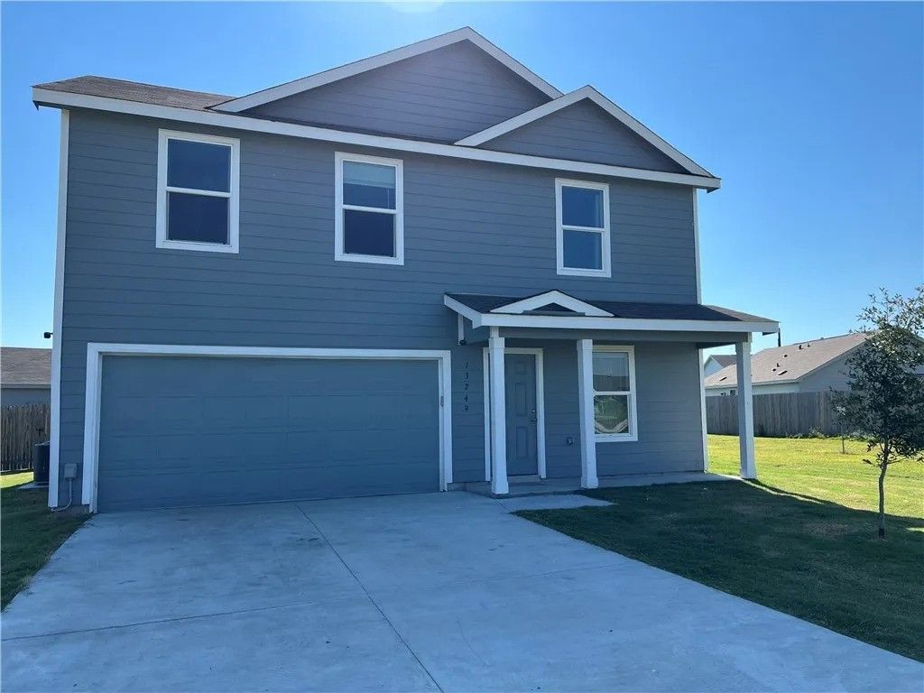 13249 Wrangler St, Robstown, TX 78380