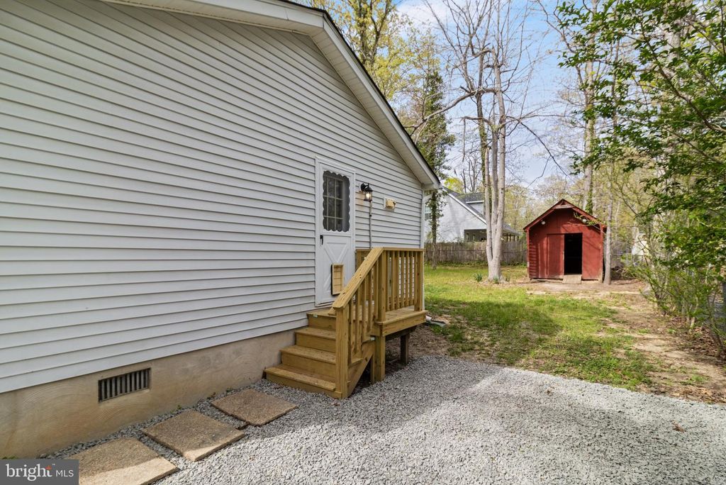 Image 26 of property listing at 818 SAN MATEO TRL, Lusby, MD 20657