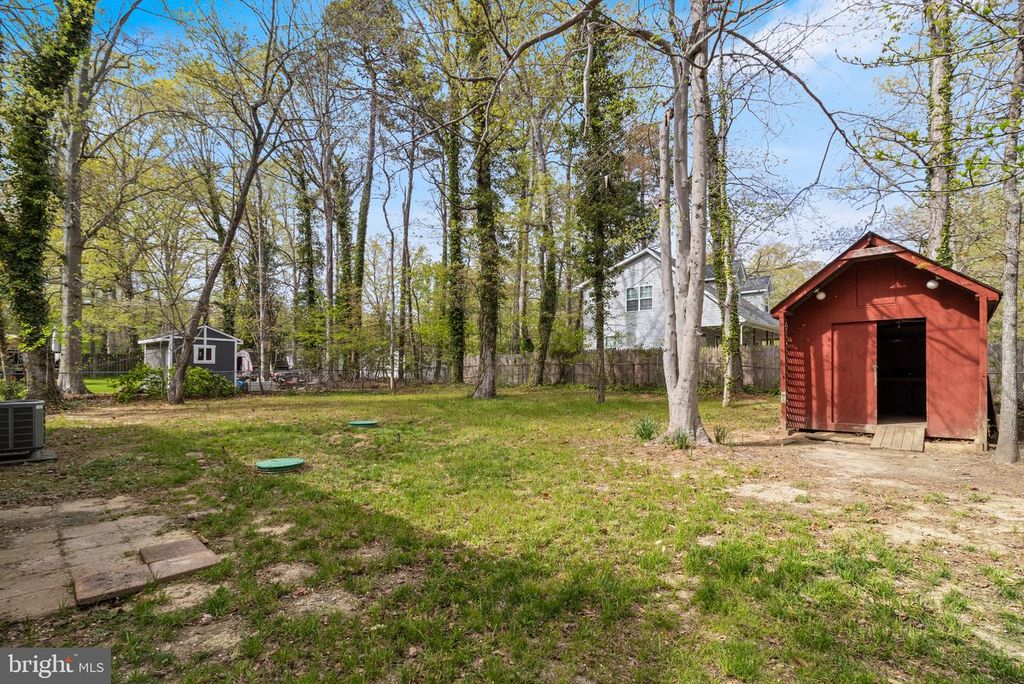 Image 27 of property listing at 818 SAN MATEO TRL, Lusby, MD 20657