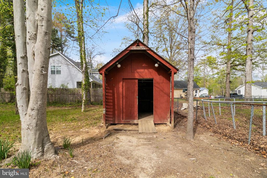 Image 28 of property listing at 818 SAN MATEO TRL, Lusby, MD 20657