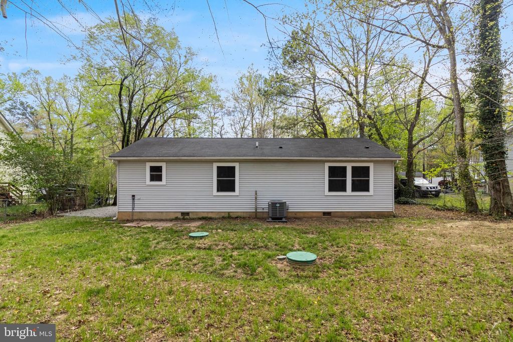 Image 30 of property listing at 818 SAN MATEO TRL, Lusby, MD 20657