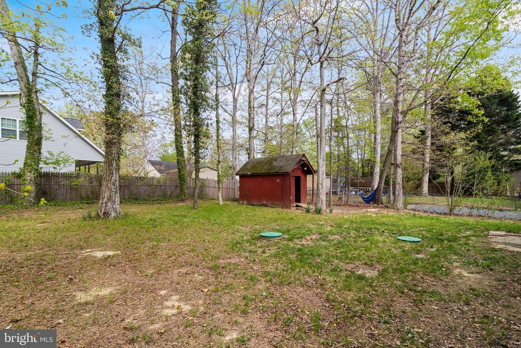 Image 32 of property listing at 818 SAN MATEO TRL, Lusby, MD 20657