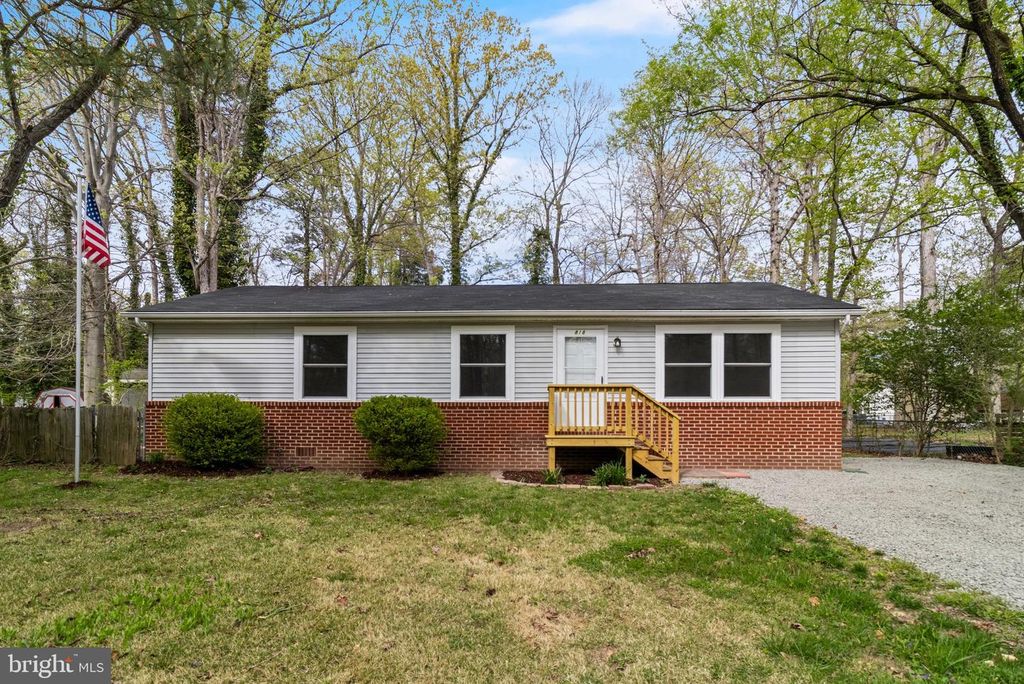Image 5 of property listing at 818 SAN MATEO TRL, Lusby, MD 20657