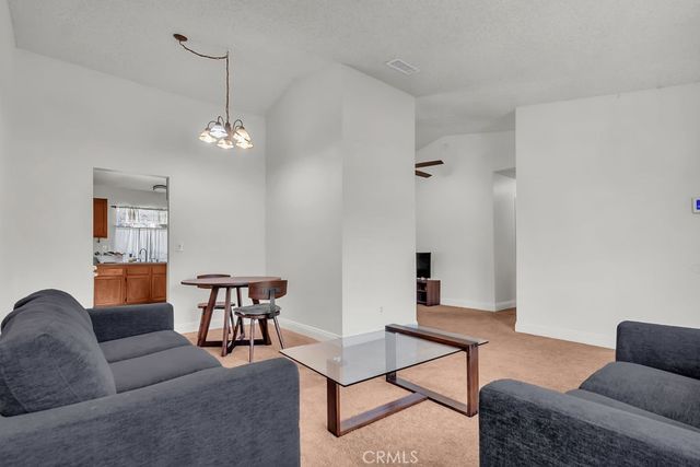 910 S Larch, Rialto, CA 92316