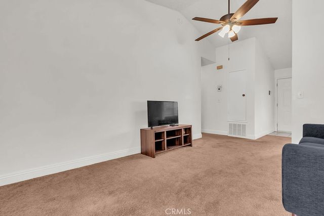 910 S Larch, Rialto, CA 92316