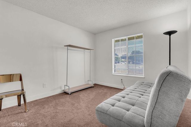 910 S Larch, Rialto, CA 92316