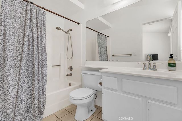 910 S Larch, Rialto, CA 92316