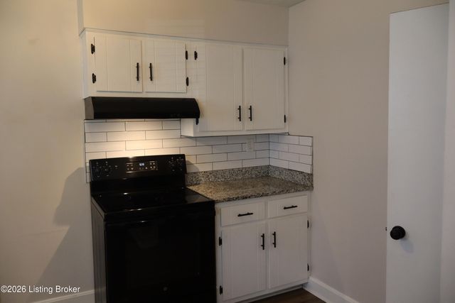 4832 S 6th St, Louisville, KY 40214