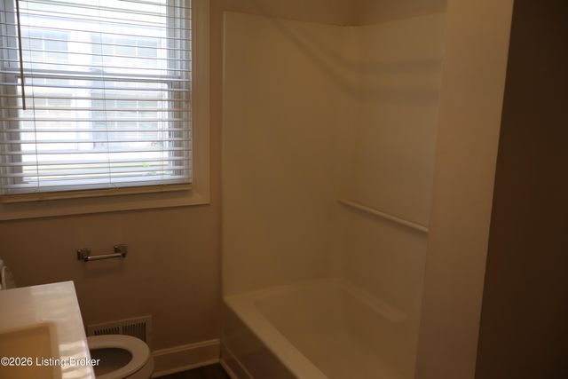 4832 S 6th St, Louisville, KY 40214