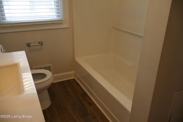 4832 S 6th St, Louisville, KY 40214