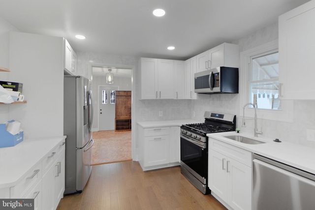 2203 SOUTHERN AVE, Baltimore, MD 21214