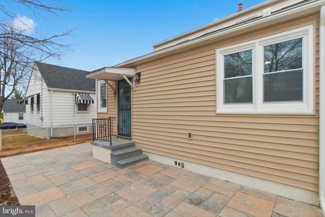 2203 SOUTHERN AVE, Baltimore, MD 21214