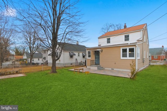 2203 SOUTHERN AVE, Baltimore, MD 21214