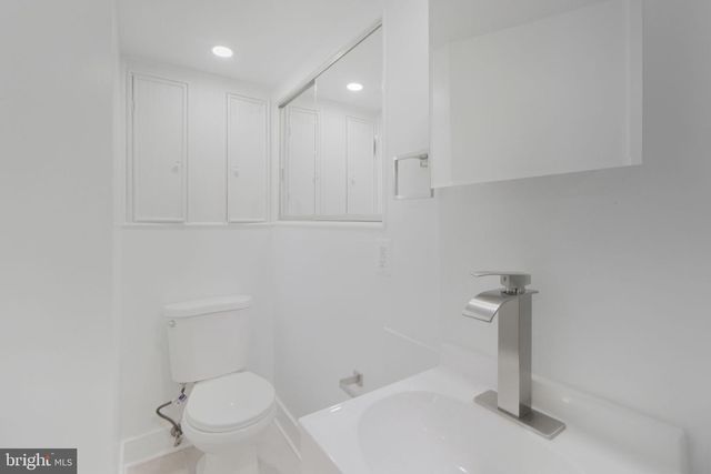 2203 SOUTHERN AVE, Baltimore, MD 21214