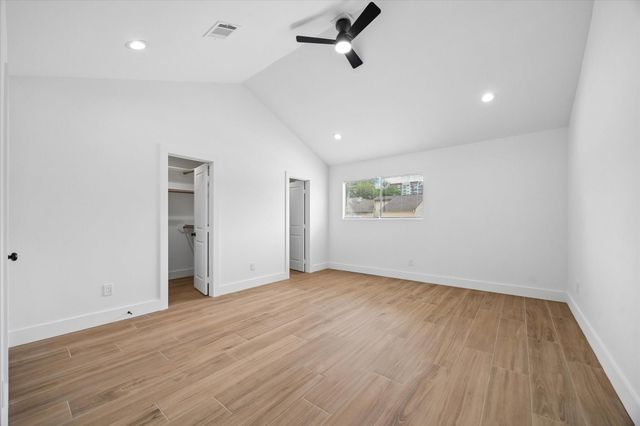 11840 Barryknoll Lane 8, Houston, TX 77024