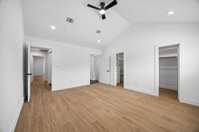 11840 Barryknoll Lane 8, Houston, TX 77024