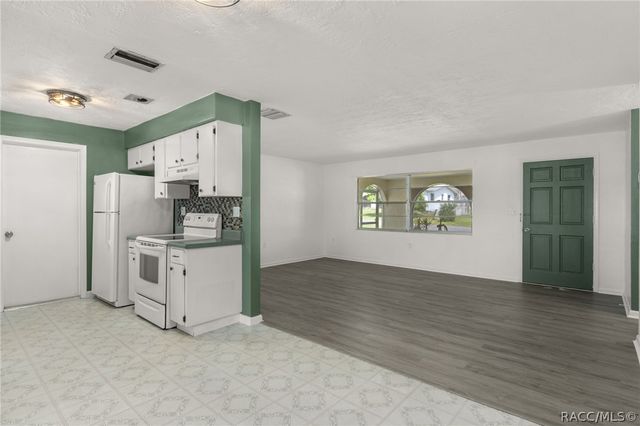 75 S Osceola Street, Beverly Hills, FL 34465