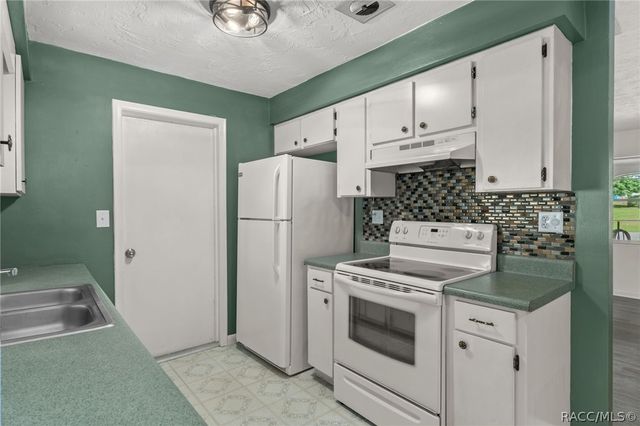 75 S Osceola Street, Beverly Hills, FL 34465