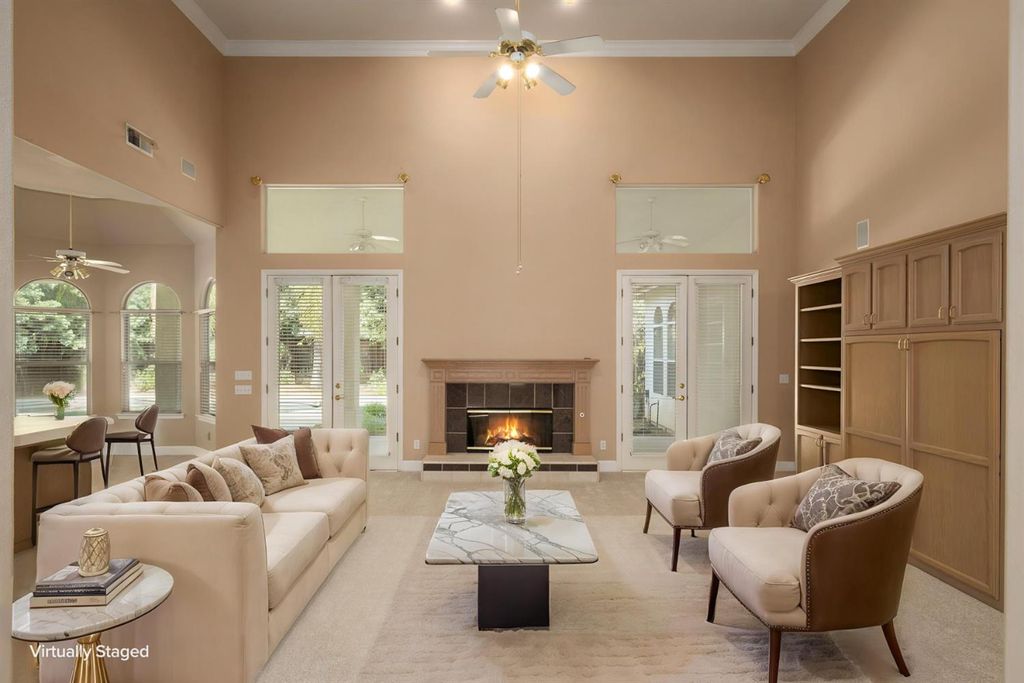 Image 15 of property listing at 6572 N Selland Avenue, Fresno, CA 93711