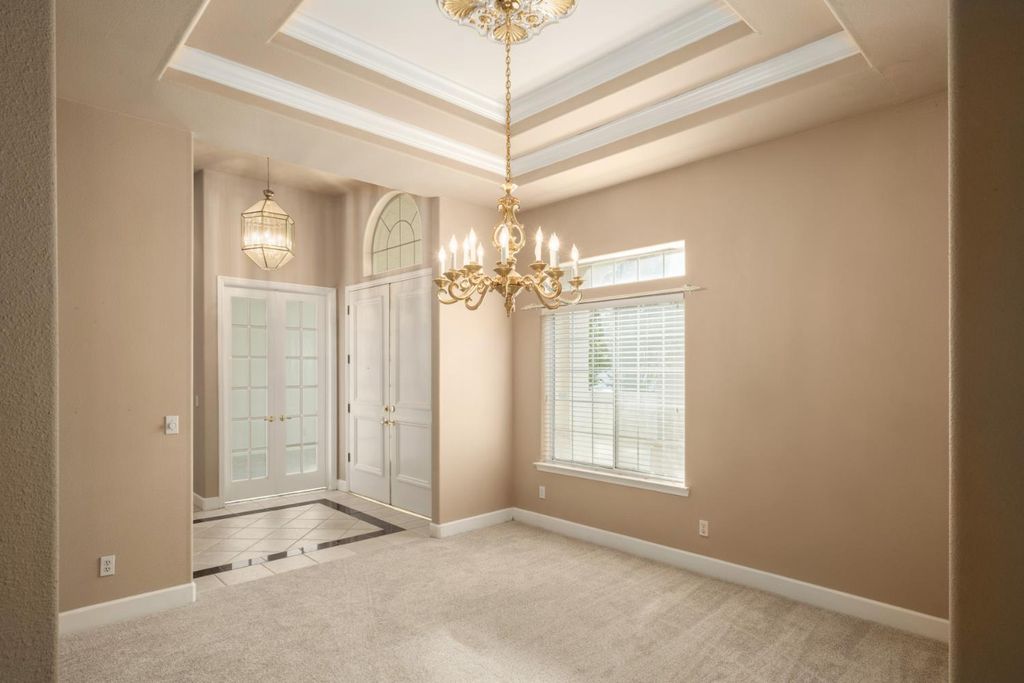 Image 18 of property listing at 6572 N Selland Avenue, Fresno, CA 93711