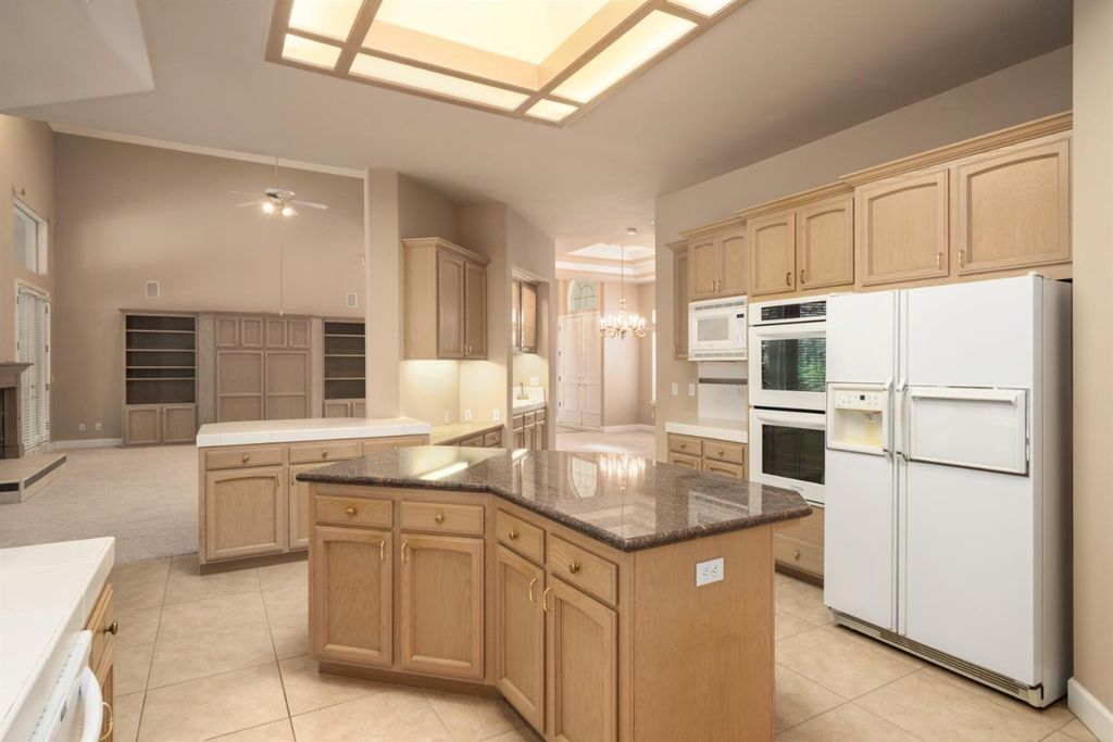 Image 24 of property listing at 6572 N Selland Avenue, Fresno, CA 93711