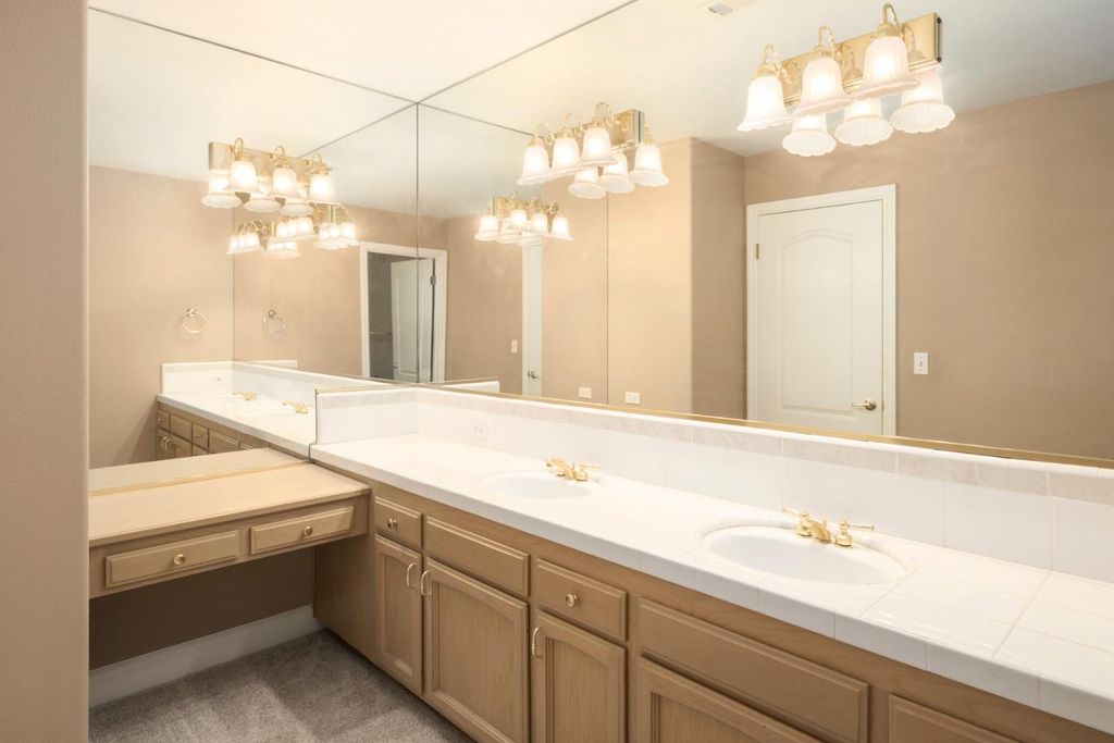 Image 37 of property listing at 6572 N Selland Avenue, Fresno, CA 93711