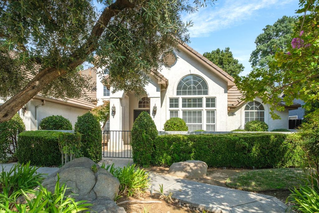 Image 4 of property listing at 6572 N Selland Avenue, Fresno, CA 93711