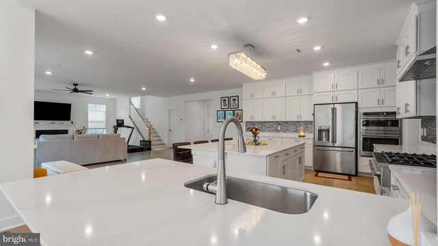 87 AARON TRUEHART WAY, Titusville, NJ 08560