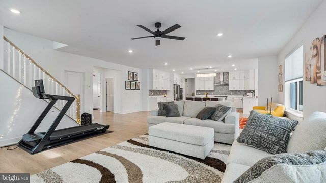 87 AARON TRUEHART WAY, Titusville, NJ 08560