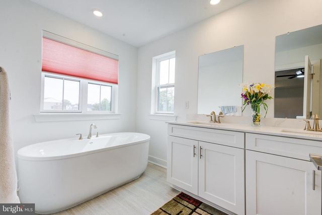 87 AARON TRUEHART WAY, Titusville, NJ 08560