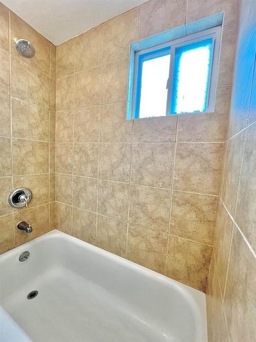 899 WAVERLY PLACE, Green Bay, WI 54304
