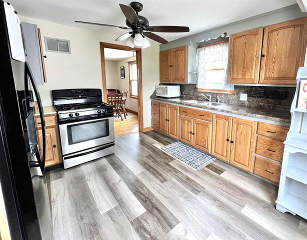 899 WAVERLY PLACE, Green Bay, WI 54304
