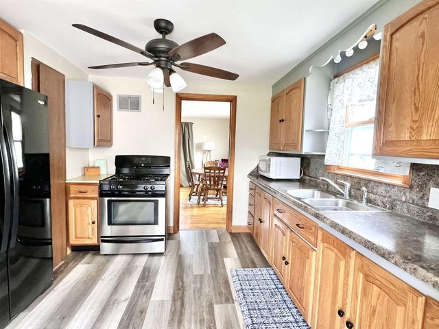 899 WAVERLY PLACE, Green Bay, WI 54304