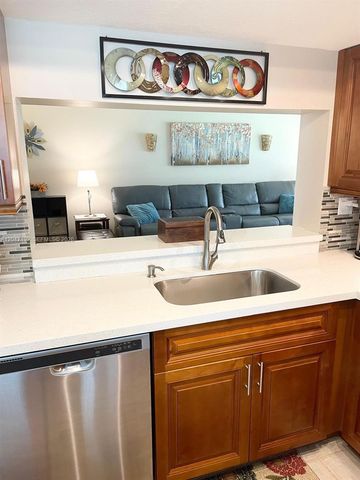 9520 Seagrape Drive 106, Davie, FL 33324