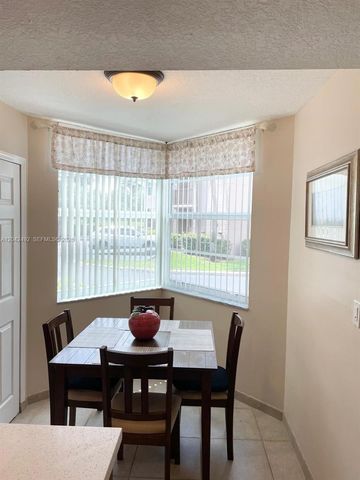 9520 Seagrape Drive 106, Davie, FL 33324