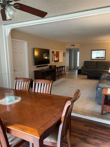 9520 Seagrape Drive 106, Davie, FL 33324