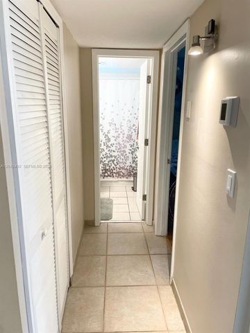 9520 Seagrape Drive 106, Davie, FL 33324