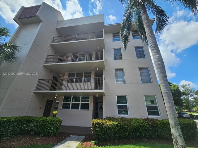 9520 Seagrape Drive 106, Davie, FL 33324