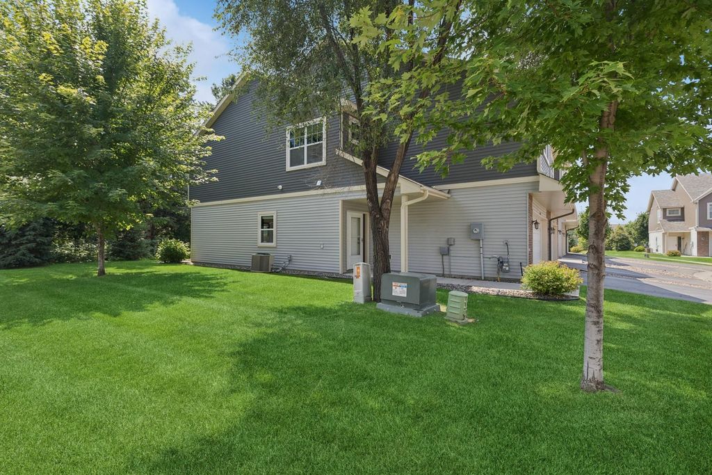 12226 River Valley Drive, Burnsville, MN 55337