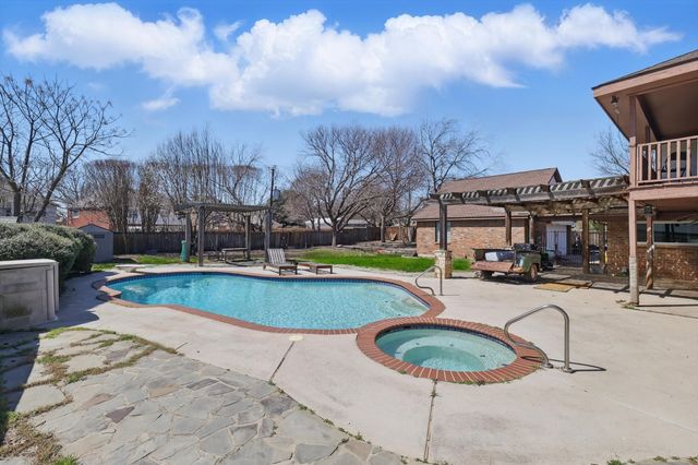 913 Ashland Court, Mansfield, TX 76063
