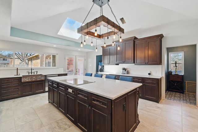 913 Ashland Court, Mansfield, TX 76063