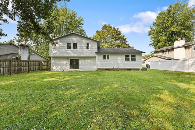 7728 Lemontree Lane, Clay, NY 13090