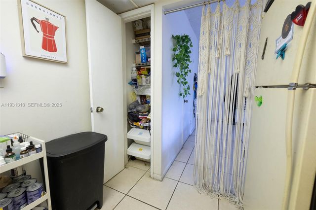 706 NW 87th Ave 212, Miami, FL 33172